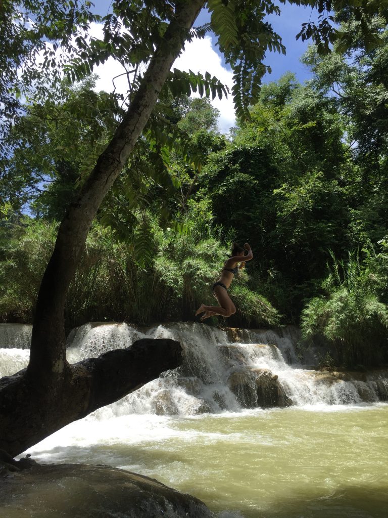 laos-waterfall-jumping